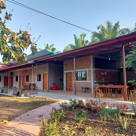 Yoga Homestay Seka Exterior foto